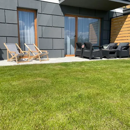 Apartament Z Ogrodkiem Nefryt Marynarska