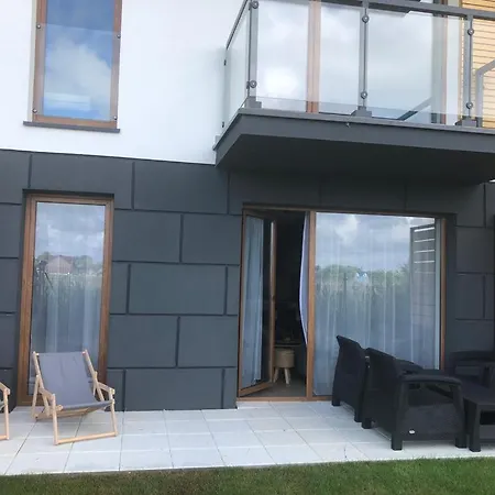 Apartament Z Ogrodkiem Nefryt Marynarska דירה *
